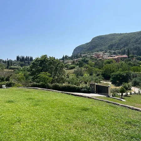 Alexakis * Doukádes